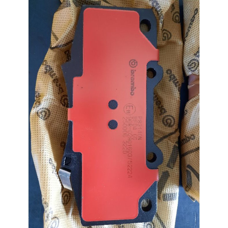 100% Original Brembo Toyota Hilux KUN26 Front Brake Pad Red-Shim P83140 - Image 2